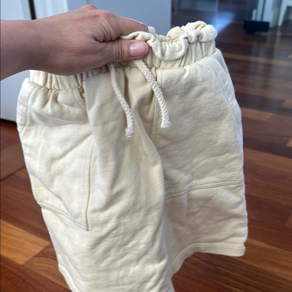 Zara White Mini A-line Skirt with Cargo Style - Picture 6 of 6